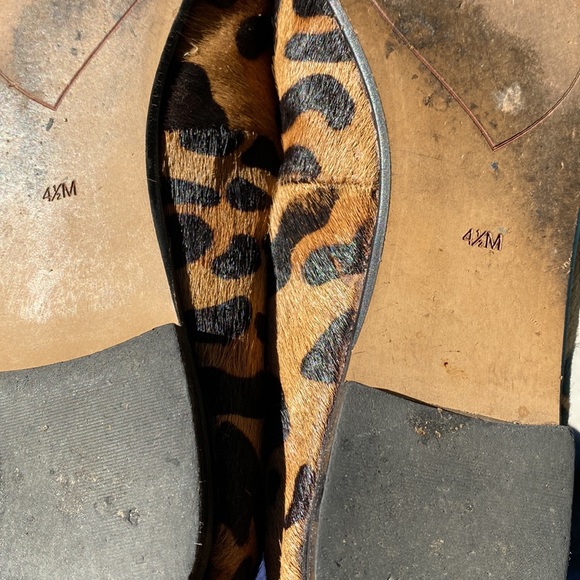 Two pairs of flat shoes - Picture 4 of 10